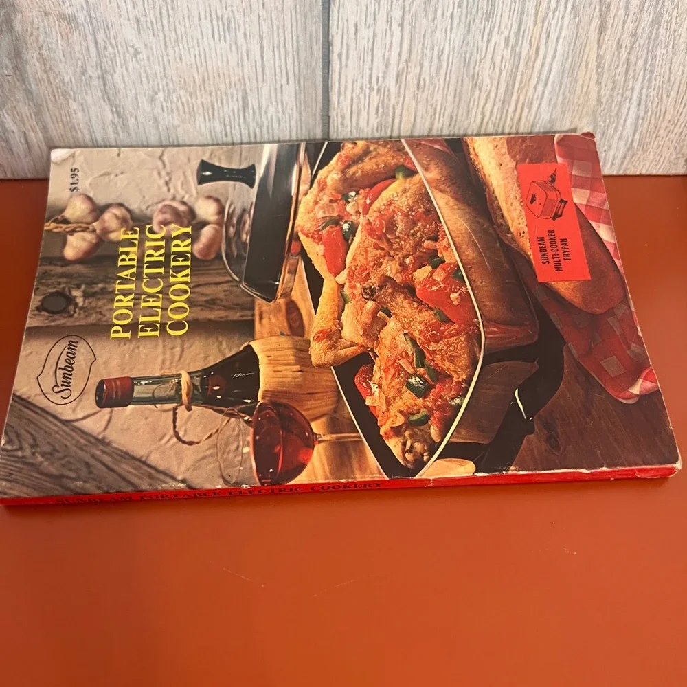 Sunbeam Portable Electric Cookery Vtg 1970 Cookbook Bonnie Brown Multi-Cooker